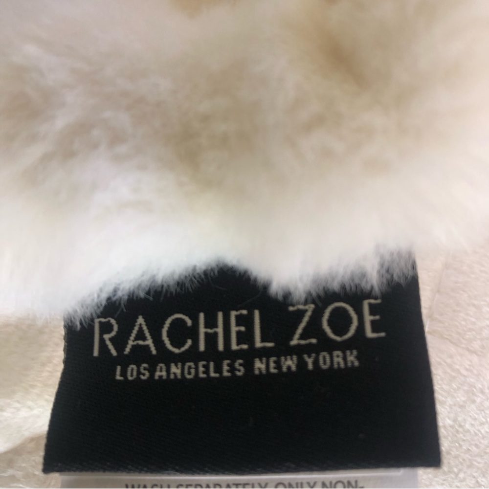 🌿 RACHEL ZOE 🌿 white faux fur blanket throw rug 50” x 60” BNWT - Picture 7 of 8